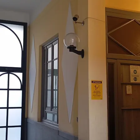 아파트 Flores Home, Boho Chic Style & Urban Comfort Navigli, Bocconi, Centro *