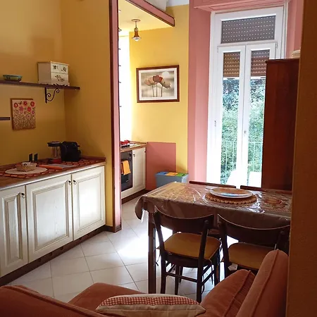 아파트 Flores Home, Boho Chic Style & Urban Comfort Navigli, Bocconi, Centro *