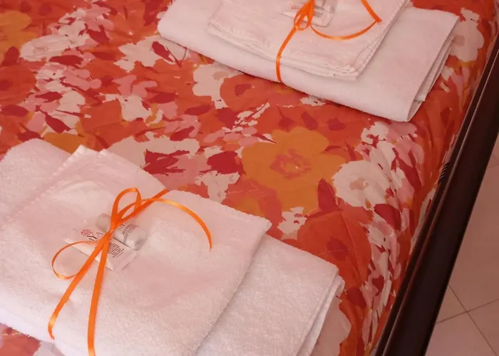 Lejlighed Flores Home, Boho Chic Style & Urban Comfort Navigli, Bocconi, Centro *