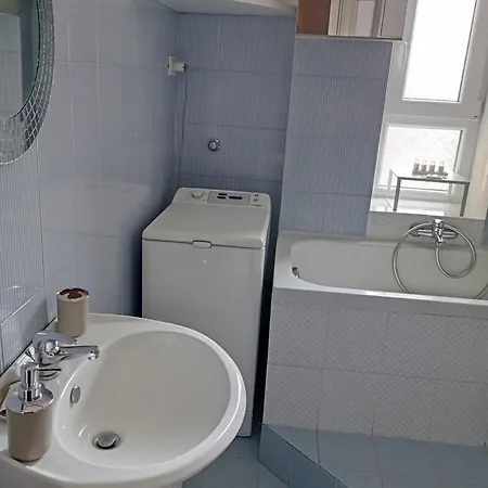 Flores Home, Vintage & Comfort Near Center, Navigli, Bocconi *