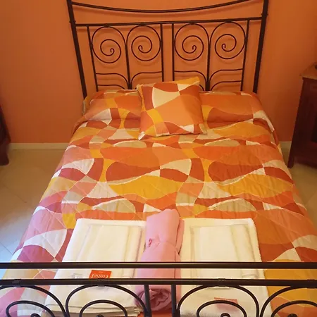 Flores Home, Vintage & Comfort Near Center, Navigli, Bocconi Milan