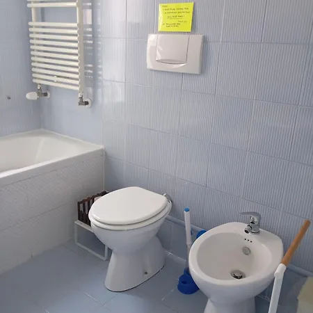 Apartment Flores Home, Vintage & Comfort Near Center, Navigli, Bocconi Milan