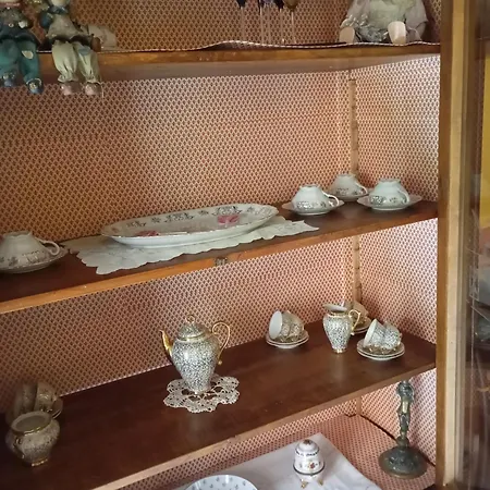 Flores Home, Vintage & Comfort Near Center, Navigli, Bocconi Apartment Milan
