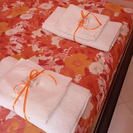 アパート Flores Home, Boho Chic Style & Urban Comfort Navigli, Bocconi, Centro *